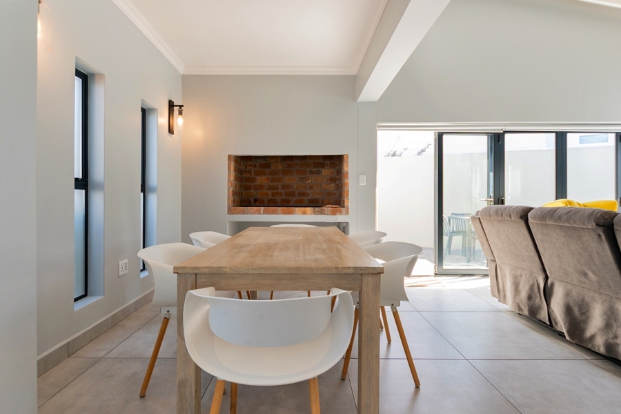 To Let 3 Bedroom Property for Rent in Calypso Beach Western Cape